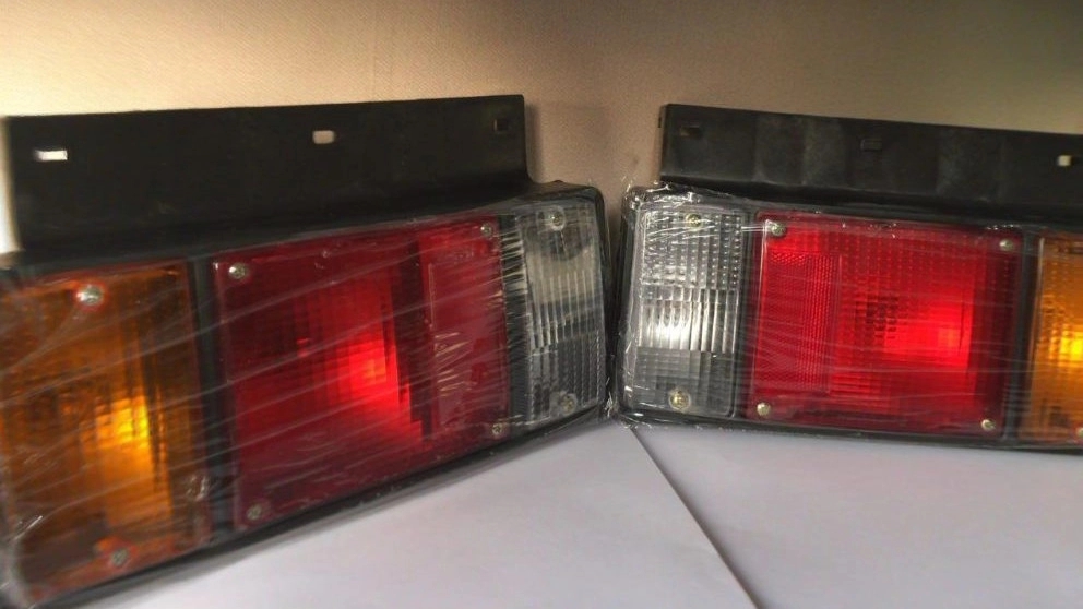 خطرات استفاده از چراغ های خطر عقب غیر استاندارد در کامیون‌